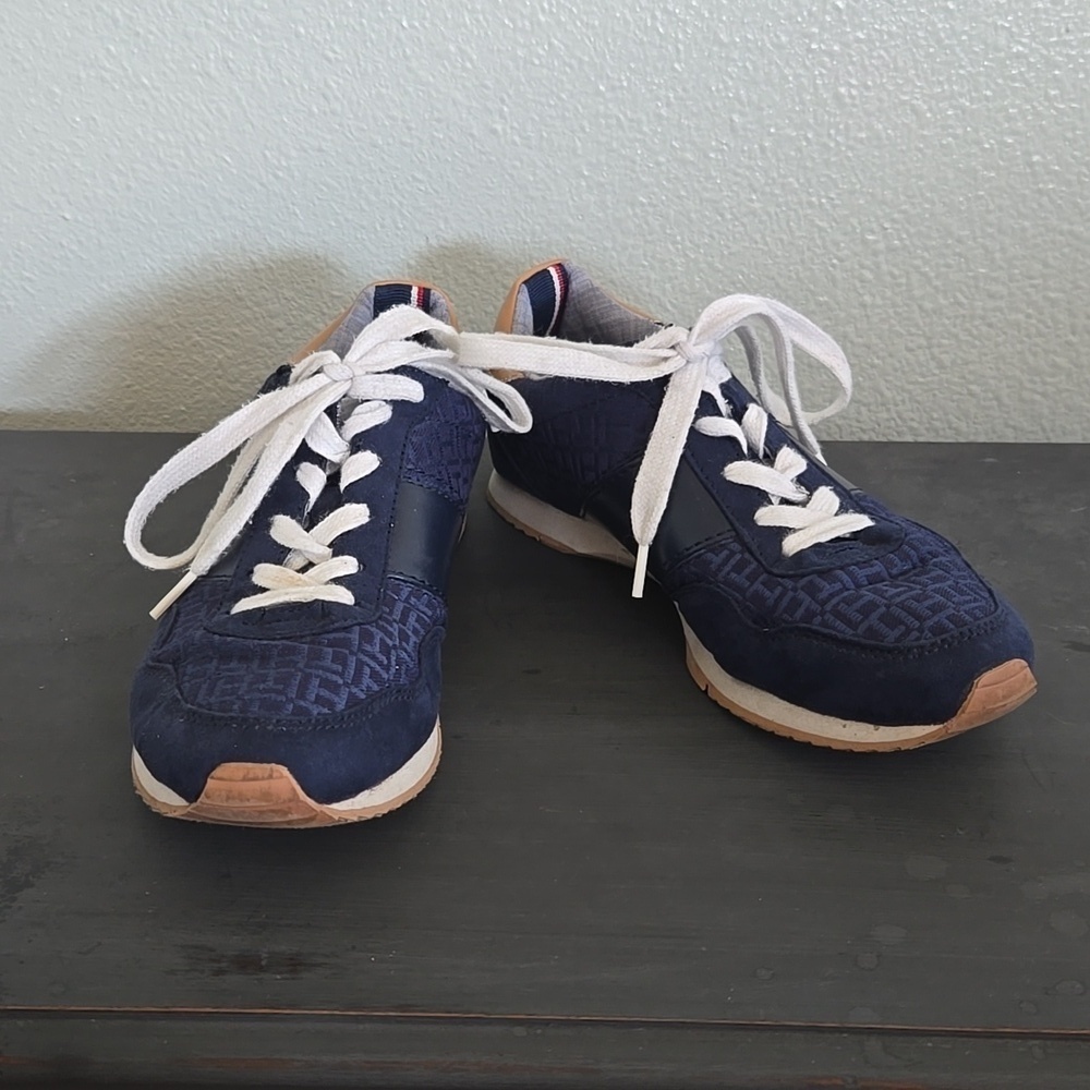 Tommy Hilfiger Navy Blue Maddie Logo Lace-Up Women's Sneaker Tennis Shoe 7.5 M
